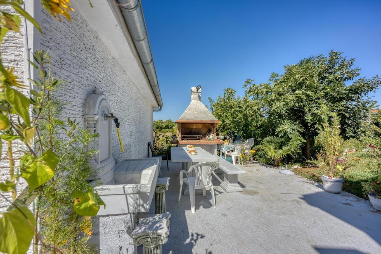 Apartments Finka Пореч Экстерьер фото